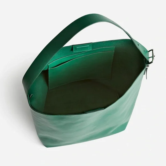 The Essential Extra Large Bucket Tote *pre-loved* - Picture 2 of 4